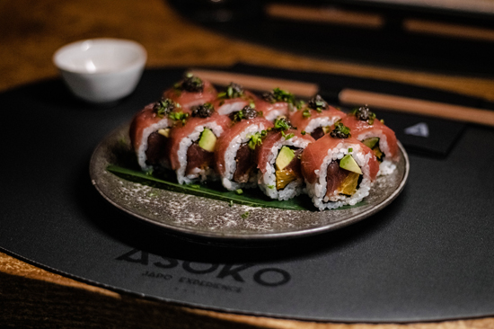 Prepara en tu casa un sushi de atún al estilo Asoko gracias a la sección de cocina Ofelia Kitchen.
