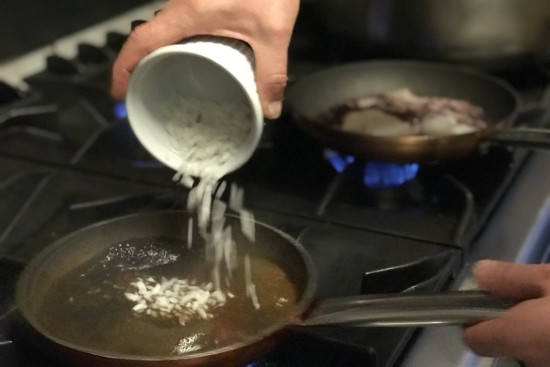 Receta de calamar de potera del chef Sergio Martínez. Solo disponible en la sección de cocina Ofelia Kitchen.