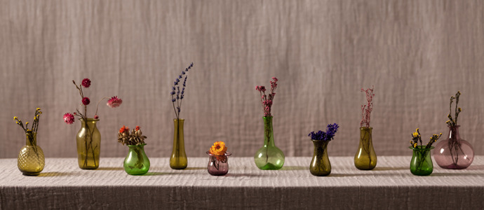 Vases et bouteilles: des designs surprenants pour décorer chaque recoin de la maison. 